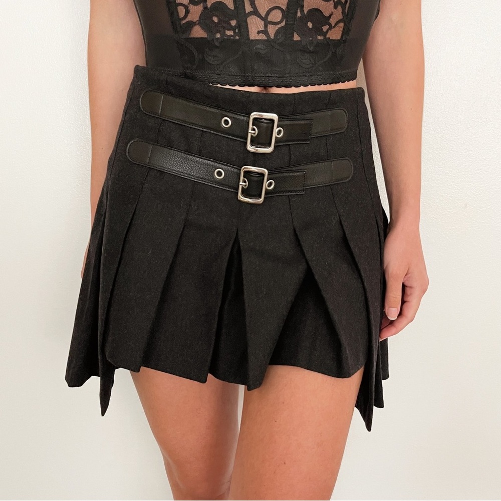 D&G by Dolce & Gabbana Vintage Fall 2003 Pleated Dark Gray Skirt size IT 42/M